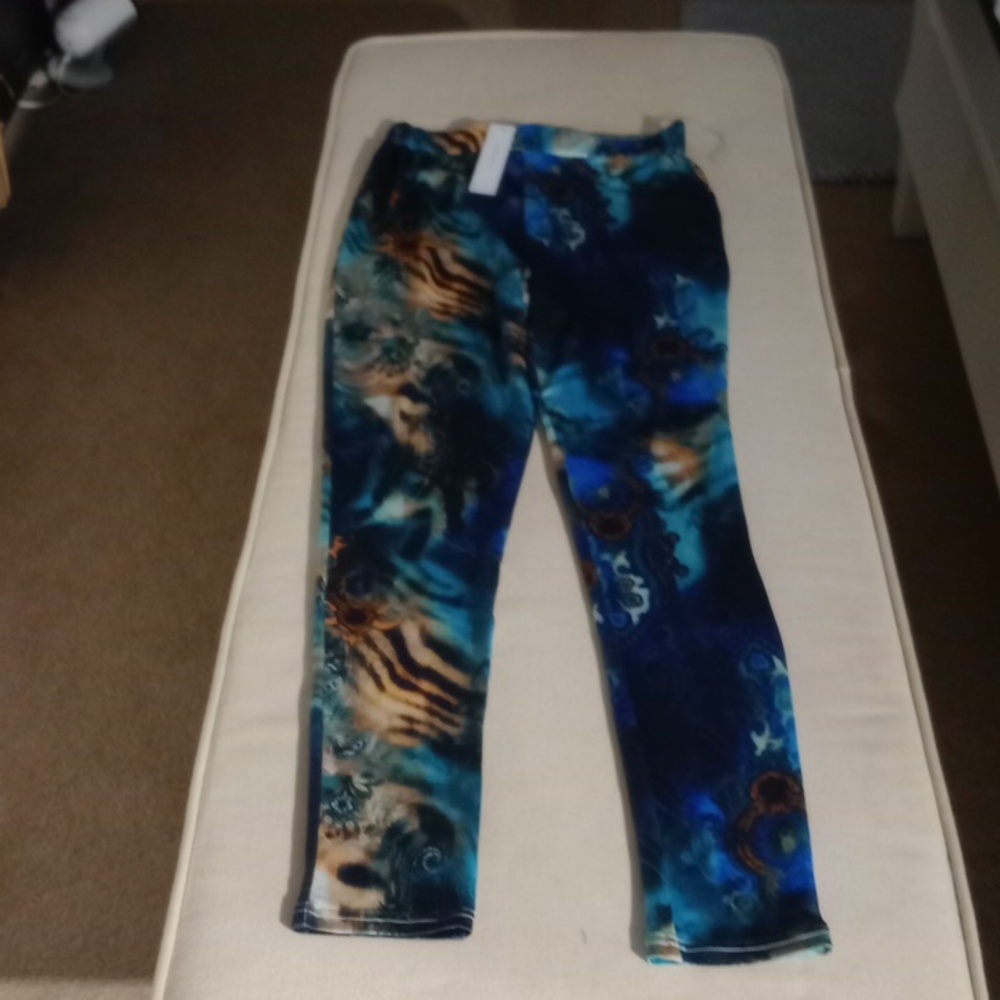 BNWT good time USA fun boho blue and green print leggings size medium